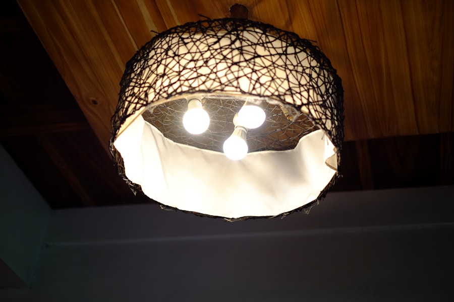 Photo "Modern metal mesh wall lamp suitable for balcony"