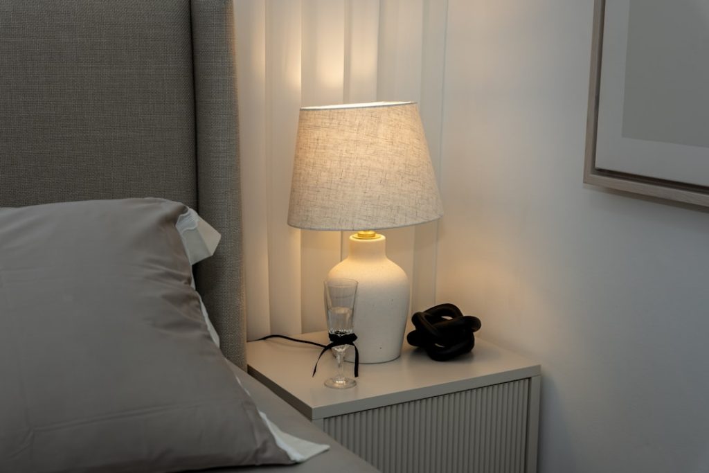 Photo bedside table lamps